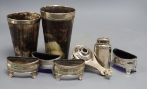 A set of four Edwardian silver salts, London, 1904, two silver mounted horn beakers (both a.f.) a