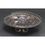 A late Victorian silver circular fruit basket, Mappin & Webb, Sheffield, 1888, diameter 27.3cm, 21.5