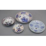 Four Chinese porcelain dishes, largest diameter 19cmCONDITION: The second smallest dish has some