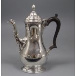 A George V 18th century style silver coffee pot, William Comyns & Sons, London, 1913, 21.8cm,