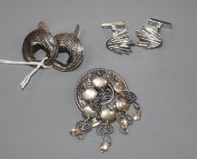 A pair of Swedish 925 naturalist cufflinks, a pair of Italian 925 cufflinks and a Norwegian sterling