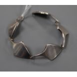 A stylish late 1960's Bent Knudson for Georg Jensen 925 bracelet, design no. 16, 17.8cm, 35 grams.