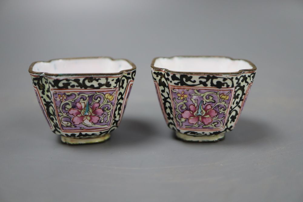 Two Canton enamel tea bowls, 19th century, height 3.5cm - Image 4 of 6