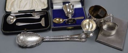 A pair of late Victorian silver serving spoons, Sheffield, 1899 and other small silver including