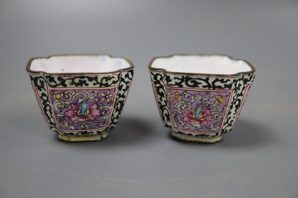 Two Canton enamel tea bowls, 19th century, height 3.5cm - Image 3 of 6