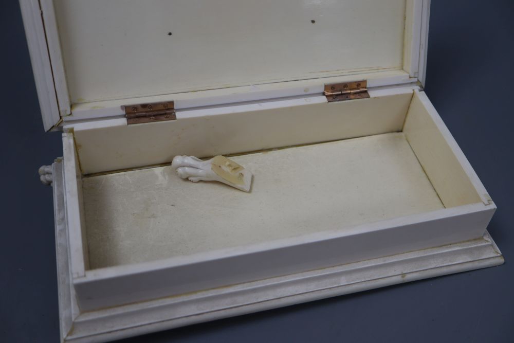 An ivory box with gold hinges, width 17cm height 8cm - Image 4 of 4