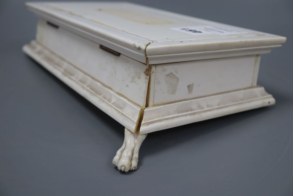 An ivory box with gold hinges, width 17cm height 8cm - Image 2 of 4