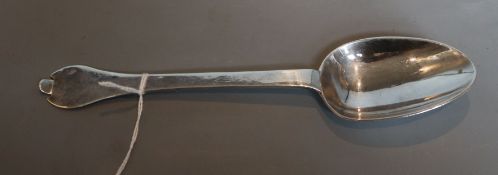 A James II silver trefid spoon, with rat tail bowl, maker. E.H. pellet above, crescent below,