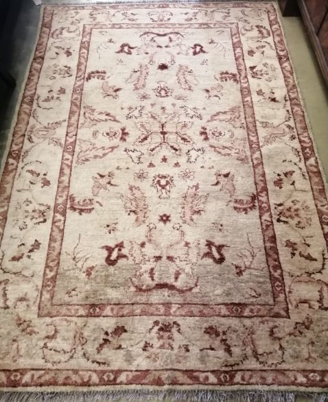 A Ziegler style rug, 180 x 120cm - Image 2 of 2