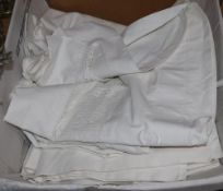 A quantity of mixed linen