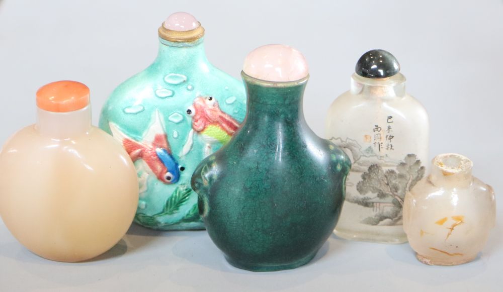 A group of Chinese snuff bottles (5)