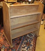 An oak books trough bookcase, c.1940, W.92cm, D.52cm, H.106cm