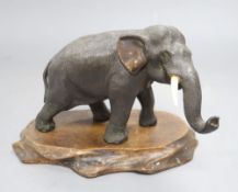 A Japanese bronze elephant, Meiji period, seal mark