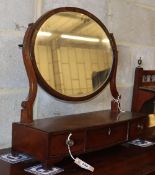 A George III mahogany toilet mirror, W.58cm, D.22cm, H.56cm