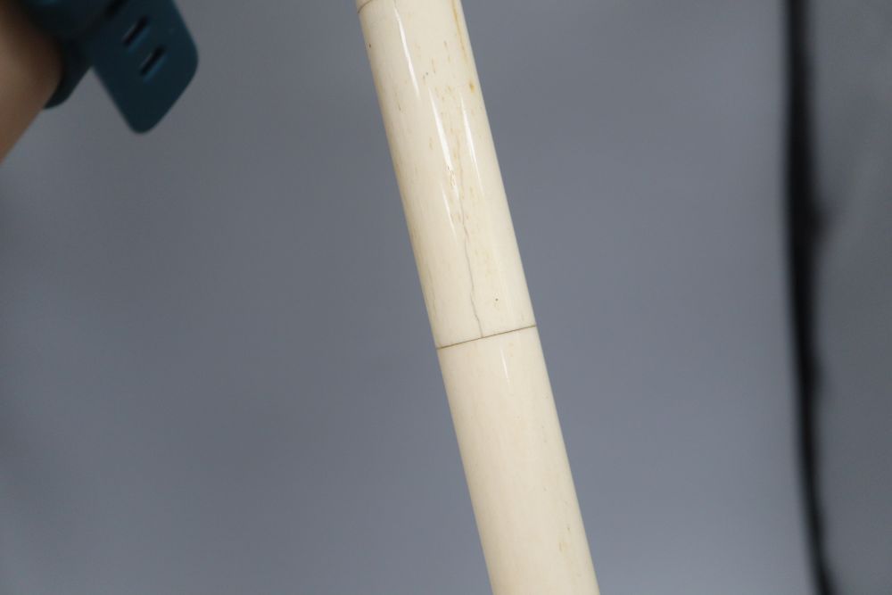 An Indian bone walking cane, with dog handle, c.1960, length 92cm - Image 6 of 8