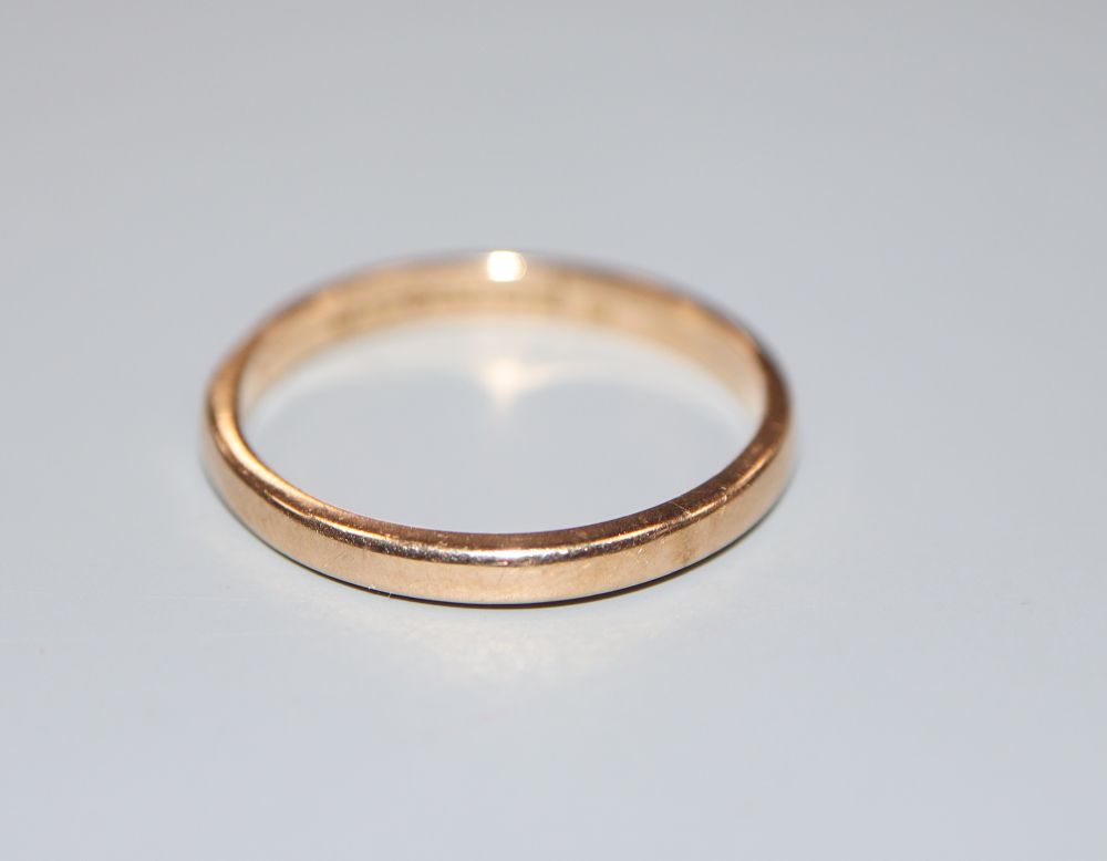 A 9ct gold wedding ring, size O/P, 2.1 grams. - Image 3 of 5