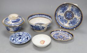 A group of Chinese blue and white teawares (7)