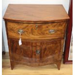 A Regency mahogany bowfront commode, W.64cm, D.36cm, H.72cm