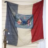 'Victory to the Allies'. An embroidered French First World War flag, approximately 110 x 120cm