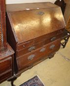 An 18th century Dutch oak bureau, W.92cm, D.54cm, H.101cm