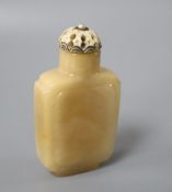 A Chinese hardstone snuff bottle, with carved ivory stopper set with a pearl, height 6.5cm
