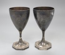 A pair of George III silver goblets on octagonal foot, Benjamin Montague?, London, 1787, 16.5cm,