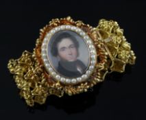 A Victorian gold (tested as 18ct) pierced link mourning bracelet, with detachable inset oval oil