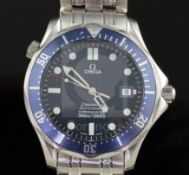 A gentleman's 2004 stainless steel Omega Seamaster Professional Chronometer automatic wrist watch,