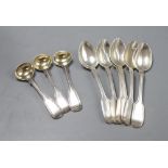 A set of six William IV silver fiddle and thread teaspoons, London 1835, and a set of three
