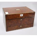 A 19th century burr walnut toilet case, 20 x 33cm