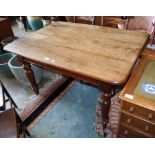 A Victorian oak kitchen table, W.137cm, D.97cm, H.74cm