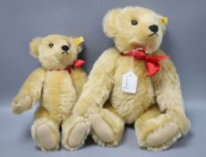 Two yellow tag gold Steiff bears