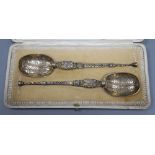 A cased pair of silver gilt replica coronation spoons, by R & S. Garrard, London 1910, 4.3oz.