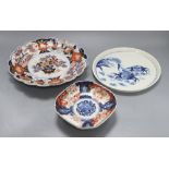A Chinese blue and white 'crab' dish and two Imari dishes, largest diameter 25cm