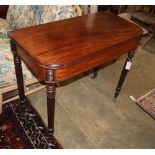 A Regency mahogany folding tea table, W.87cm, D.43cm, H.76cm