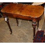 A Victorian walnut card table (one leg in need of restoration), W.96cm, D.52cm, H.75cm