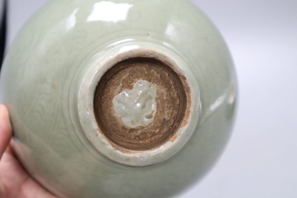 A Chinese celadon bowl, a Thai market famille rose bowl and a crackle glaze bowlCONDITION: The - Image 7 of 8