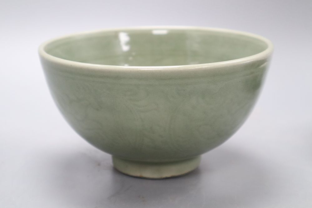 A Chinese celadon bowl, a Thai market famille rose bowl and a crackle glaze bowlCONDITION: The - Image 6 of 8