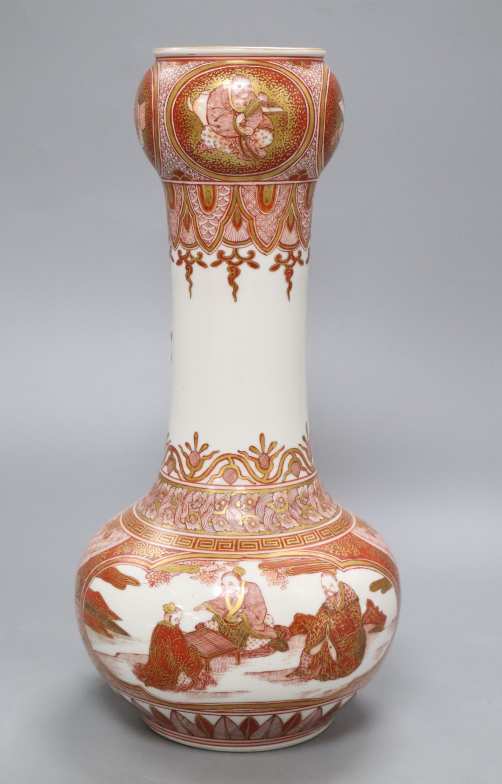 A Japanese Kutani vase, height 30cmCONDITION: There are one or two minor scuffs to the paint, it