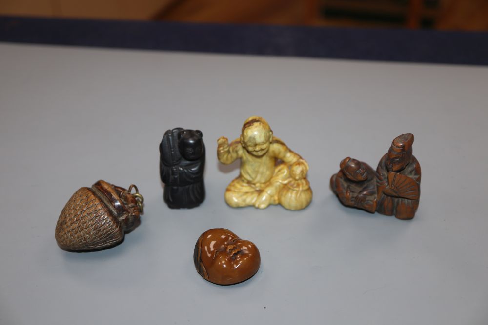 Three various netsuke and two other carvings - Image 2 of 2