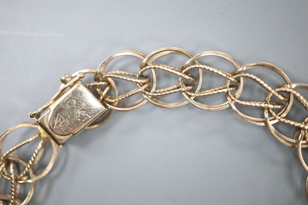 A modern 10kt yellow metal circular link bracelet, 10 grams. - Image 3 of 3
