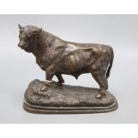 A modern bronze of a Highland bull, 20cm high