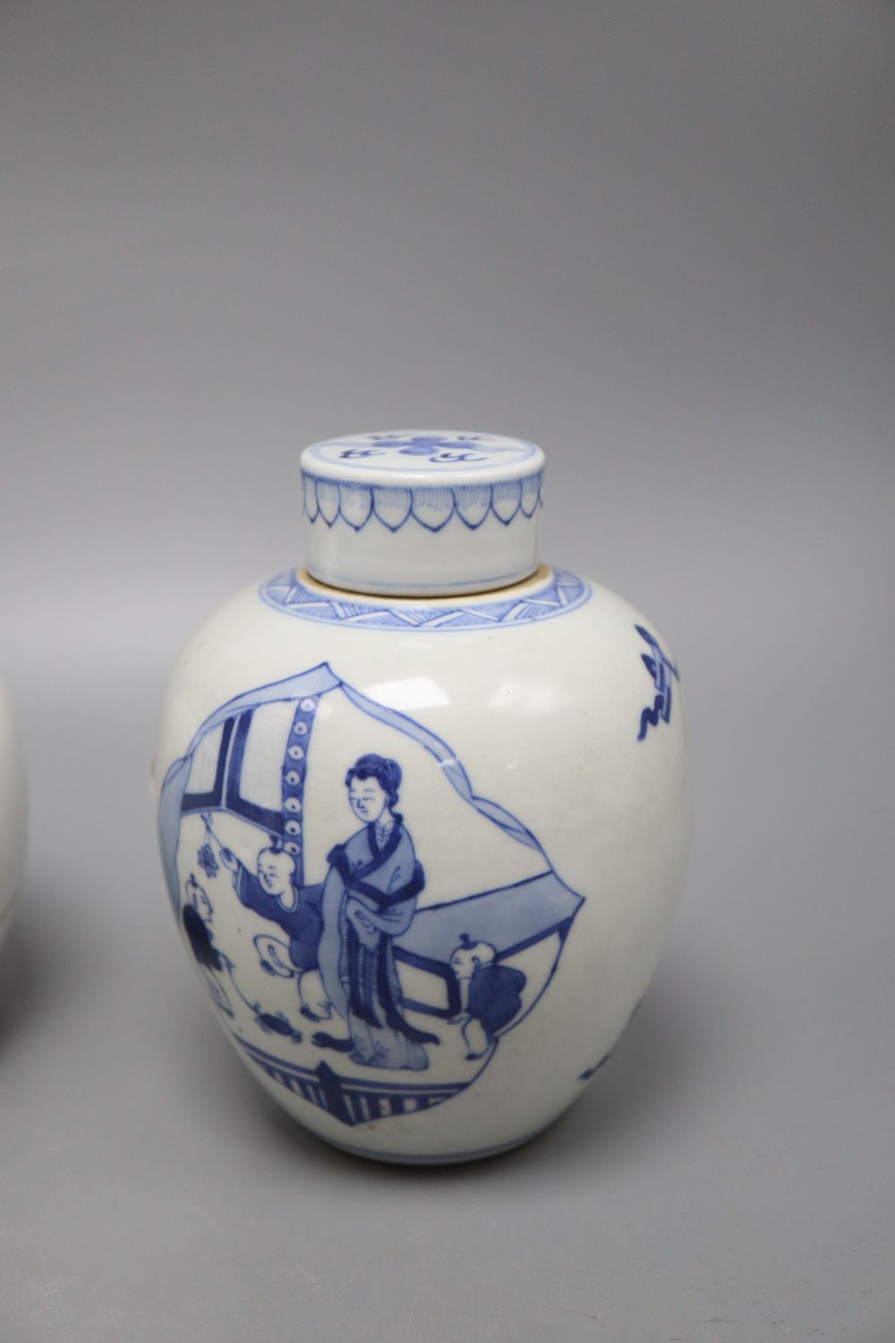 A Chinese blue and white ginger jar and a pair of jars, height 17cmCONDITION: The blue and white - Image 4 of 5