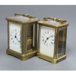 Two lacquered brass carriage timepieces, tallest 12.5cm with handle down