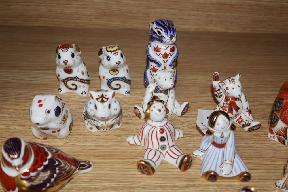 A collection of Royal Crown Derby animal clown ceramic paperweights (19) - Image 3 of 8