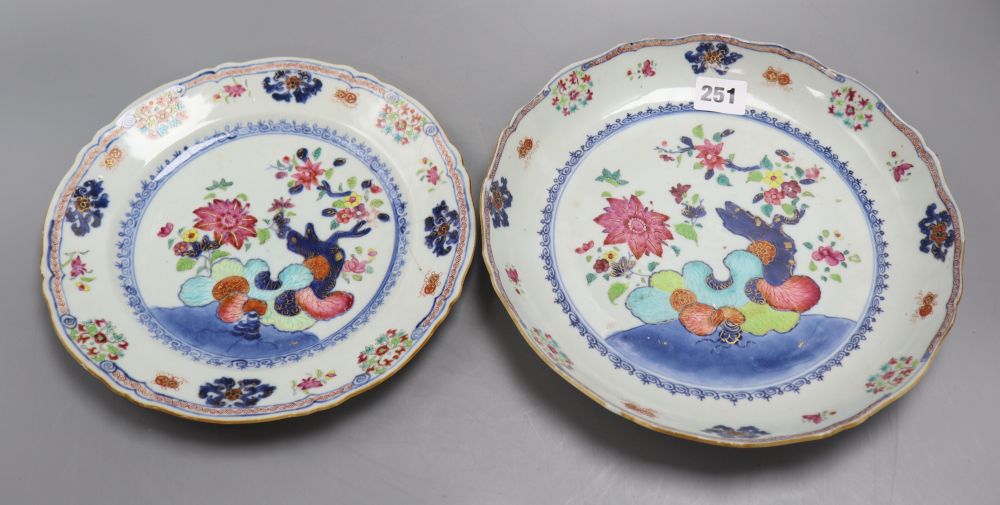 Two Chinese famille rose tobacco leaf plates, 18th centuryCONDITION: The smaller of the two has a '