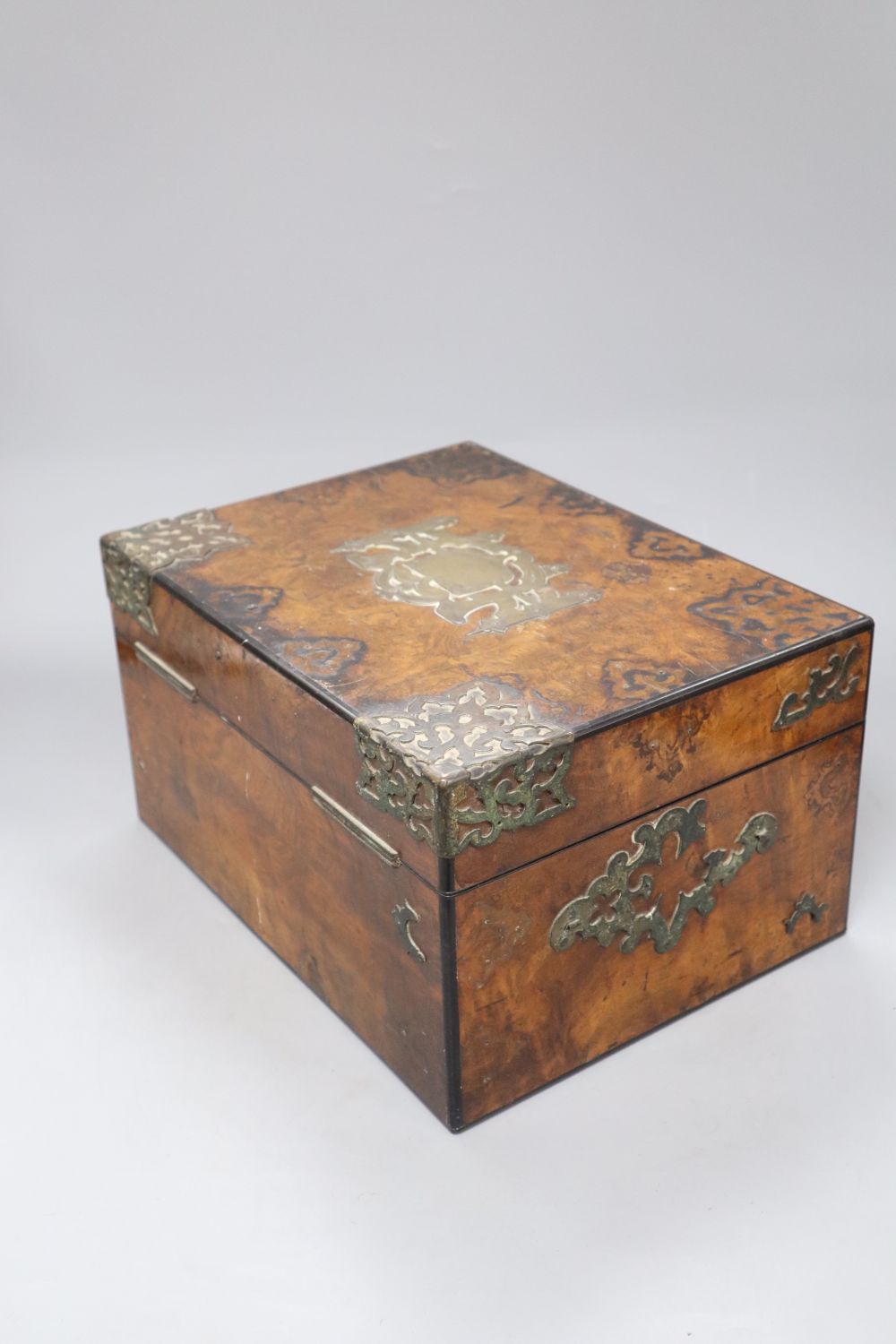 A Victorian walnut brass-mounted box - Image 7 of 7