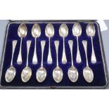 A cased set of twelver George V silver teaspoons, Sheffield, 1910, 6.5 oz.