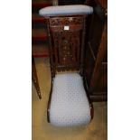 A Victorian simulated rosewood prie dieux chair