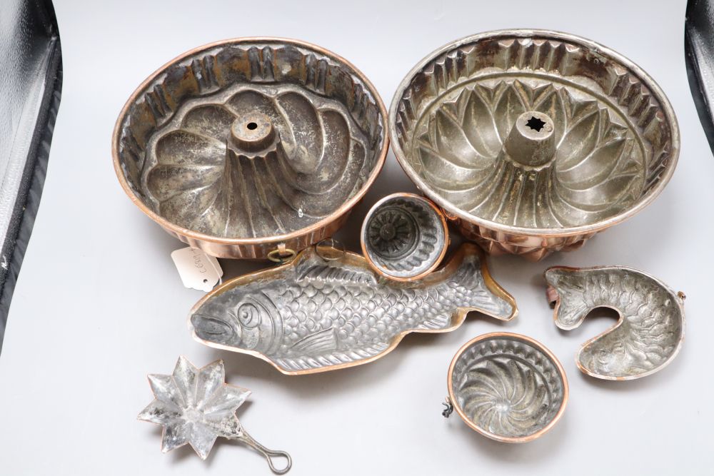 Seven 19th century copper jelly moulds - Image 3 of 3